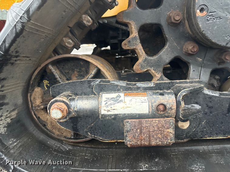 image for item EG8972 2017 Vermeer RTX750 vibratory cable plow