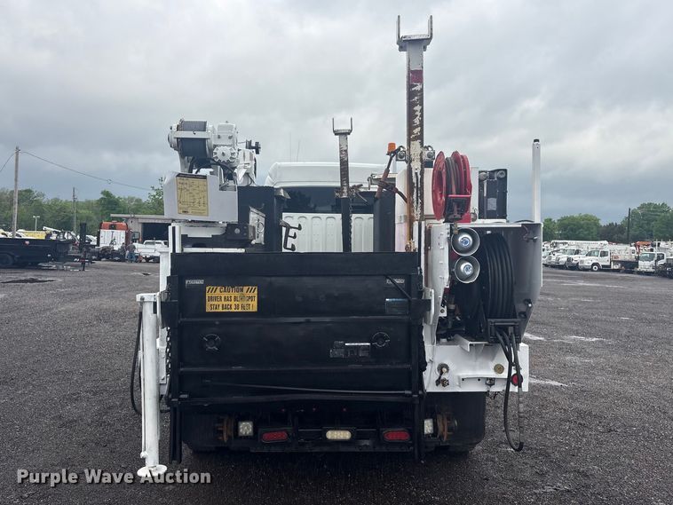 image for item EG8973 2013 Freightliner Business Class M2  utility / service truck