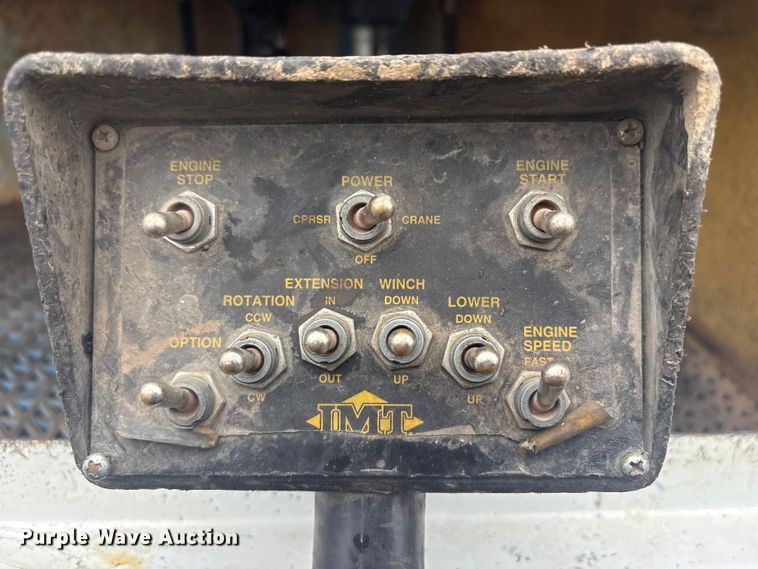 image for item EG8973 2013 Freightliner Business Class M2  utility / service truck