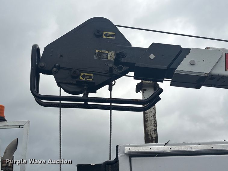 image for item EG8973 2013 Freightliner Business Class M2  utility / service truck