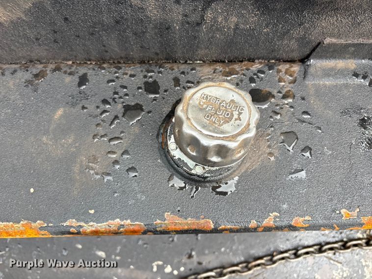 image for item EG8973 2013 Freightliner Business Class M2  utility / service truck