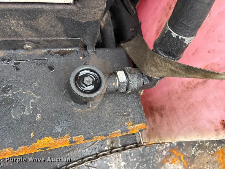 image for item EG8973 2013 Freightliner Business Class M2  utility / service truck