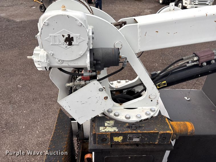 image for item EG8973 2013 Freightliner Business Class M2  utility / service truck