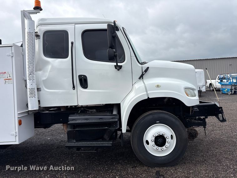 image for item EG8973 2013 Freightliner Business Class M2  utility / service truck