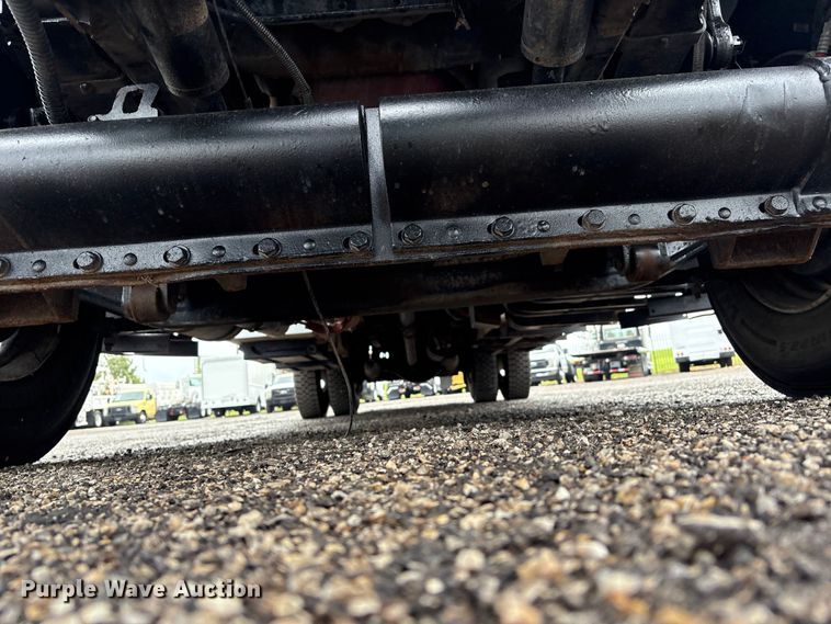 image for item EG8973 2013 Freightliner Business Class M2  utility / service truck