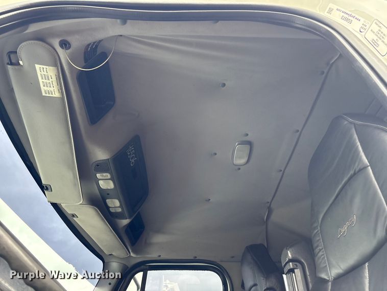 image for item EG8973 2013 Freightliner Business Class M2  utility / service truck