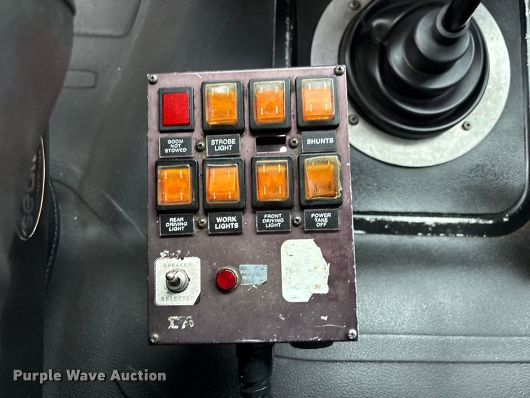 image for item EG8973 2013 Freightliner Business Class M2  utility / service truck