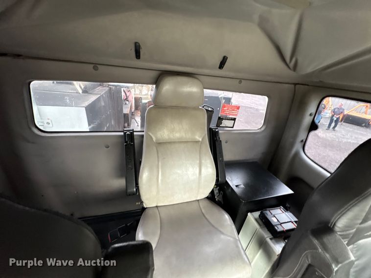 image for item EG8973 2013 Freightliner Business Class M2  utility / service truck