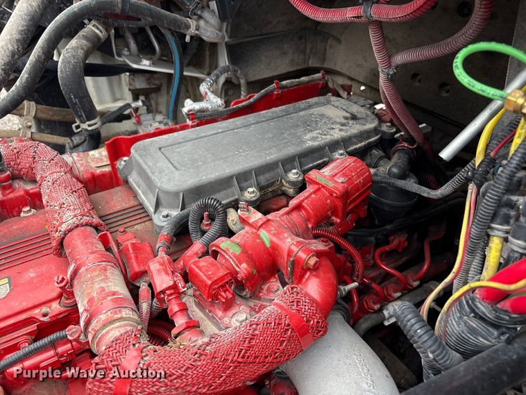 image for item EG8973 2013 Freightliner Business Class M2  utility / service truck