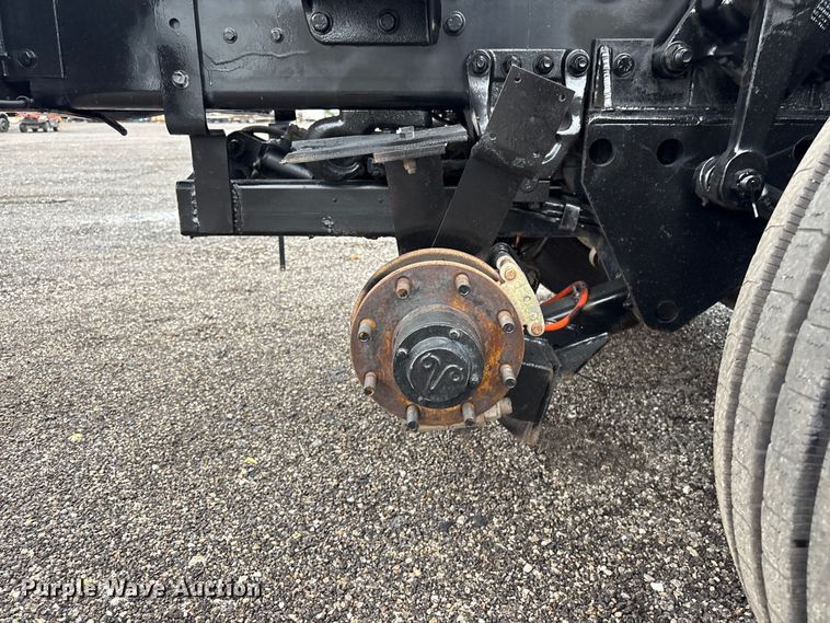 image for item EG8973 2013 Freightliner Business Class M2  utility / service truck