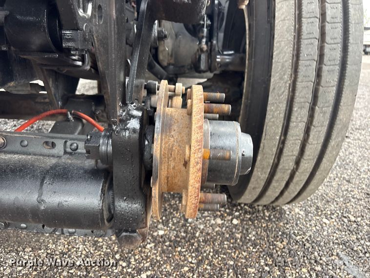 image for item EG8973 2013 Freightliner Business Class M2  utility / service truck