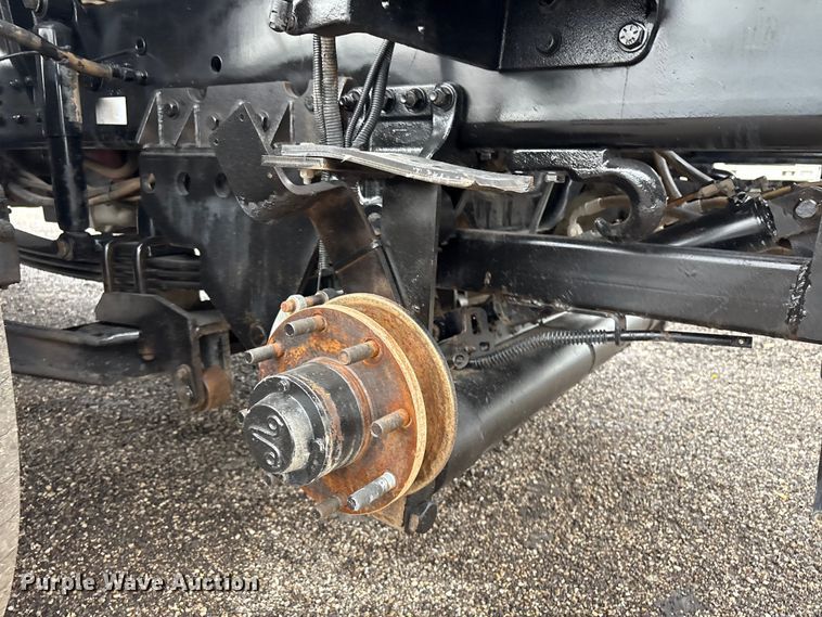 image for item EG8973 2013 Freightliner Business Class M2  utility / service truck