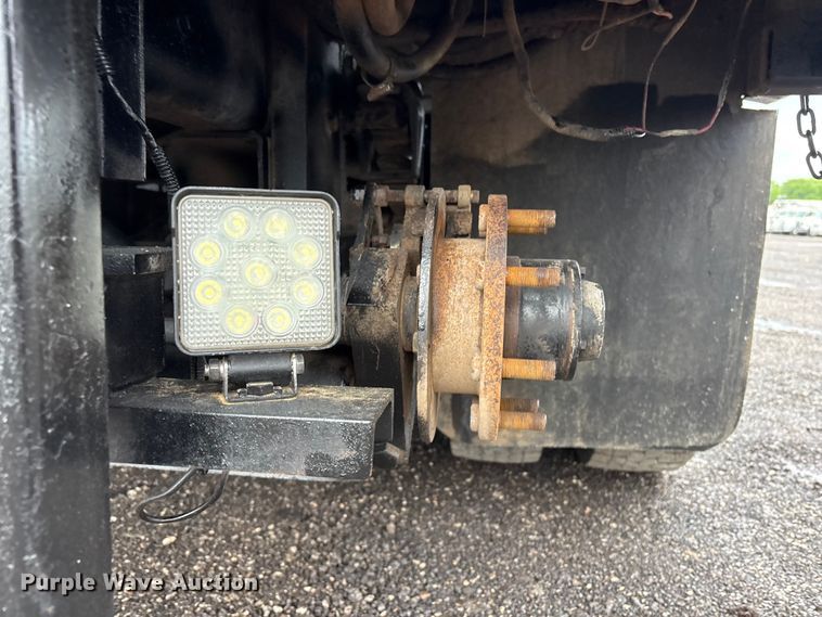 image for item EG8973 2013 Freightliner Business Class M2  utility / service truck