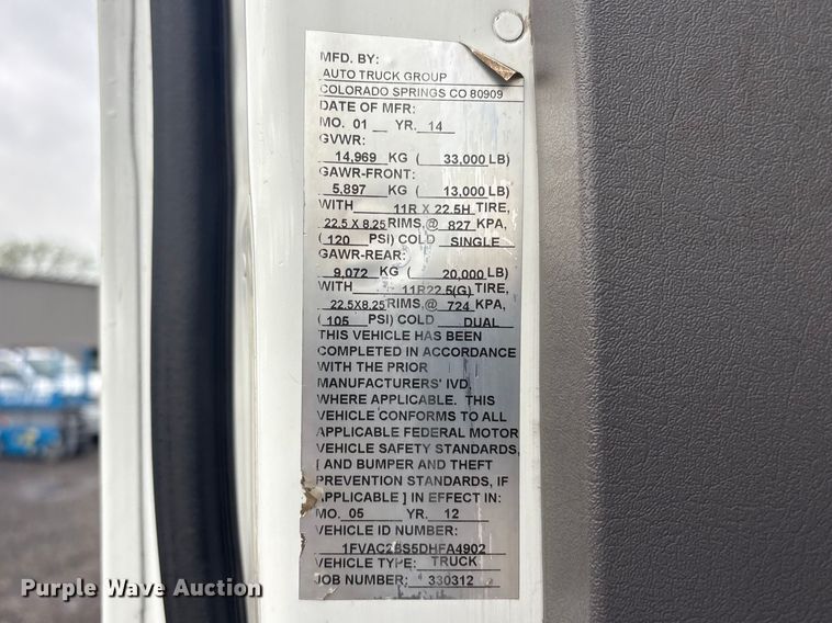 image for item EG8973 2013 Freightliner Business Class M2  utility / service truck