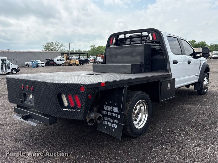 image for item EG8980 2017 Ford F550 Super Duty Crew Cab flatbed truck