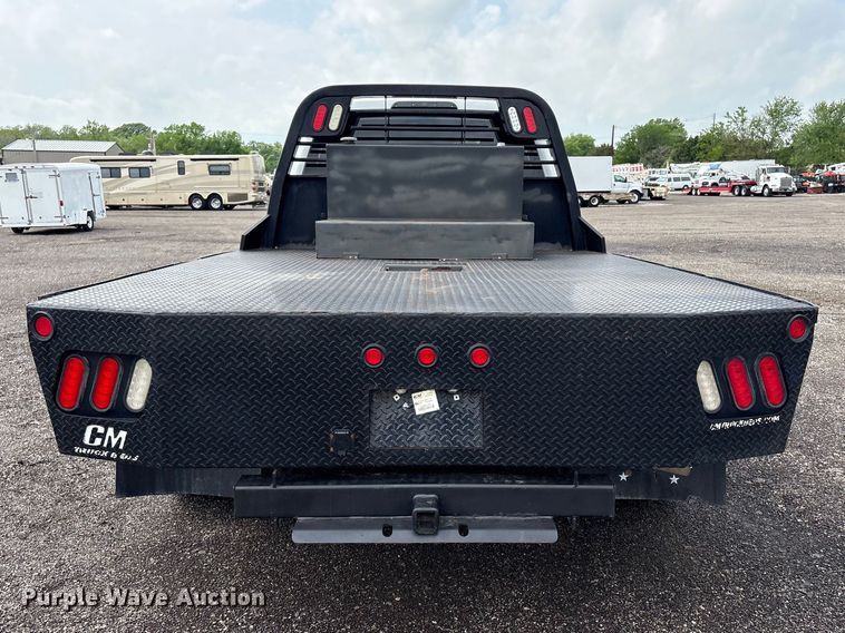 image for item EG8980 2017 Ford F550 Super Duty Crew Cab flatbed truck