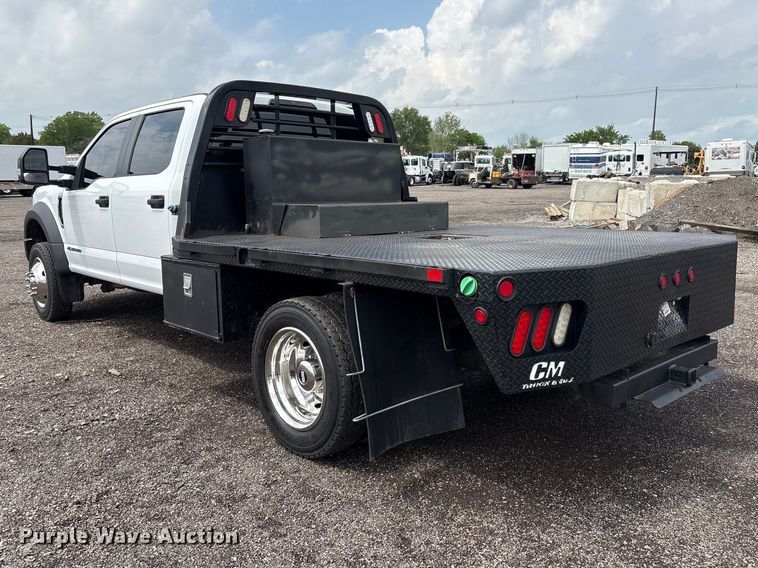image for item EG8980 2017 Ford F550 Super Duty Crew Cab flatbed truck