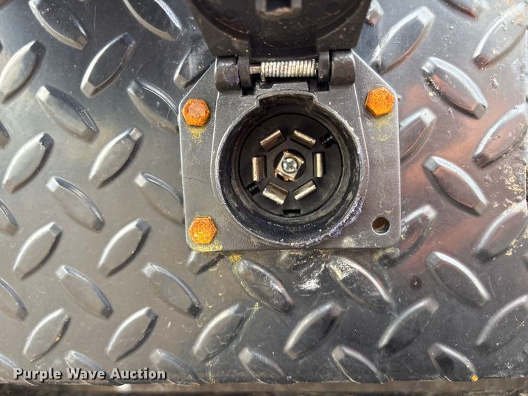 image for item EG8980 2017 Ford F550 Super Duty Crew Cab flatbed truck