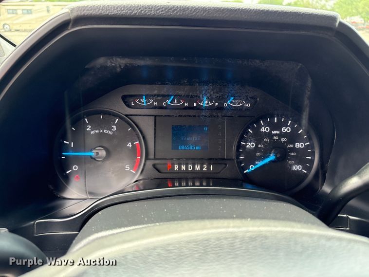 image for item EG8980 2017 Ford F550 Super Duty Crew Cab flatbed truck