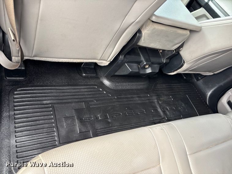 image for item EG8980 2017 Ford F550 Super Duty Crew Cab flatbed truck