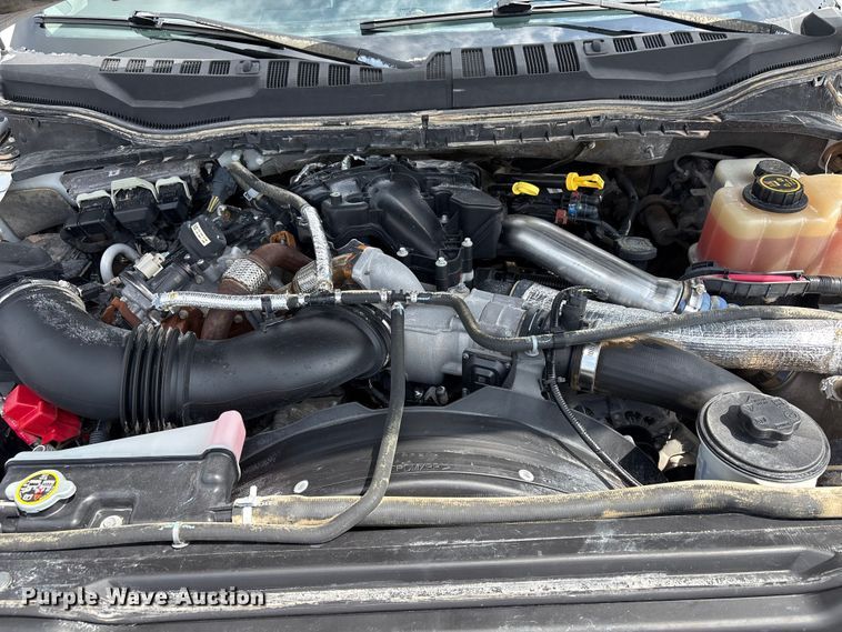 image for item EG8980 2017 Ford F550 Super Duty Crew Cab flatbed truck