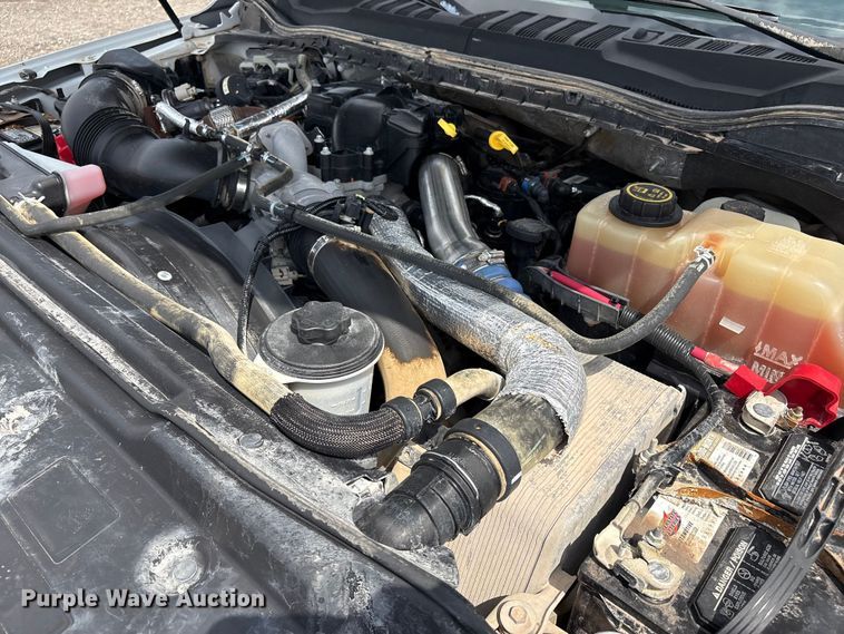 image for item EG8980 2017 Ford F550 Super Duty Crew Cab flatbed truck