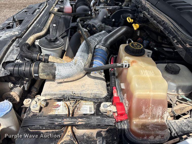 image for item EG8980 2017 Ford F550 Super Duty Crew Cab flatbed truck