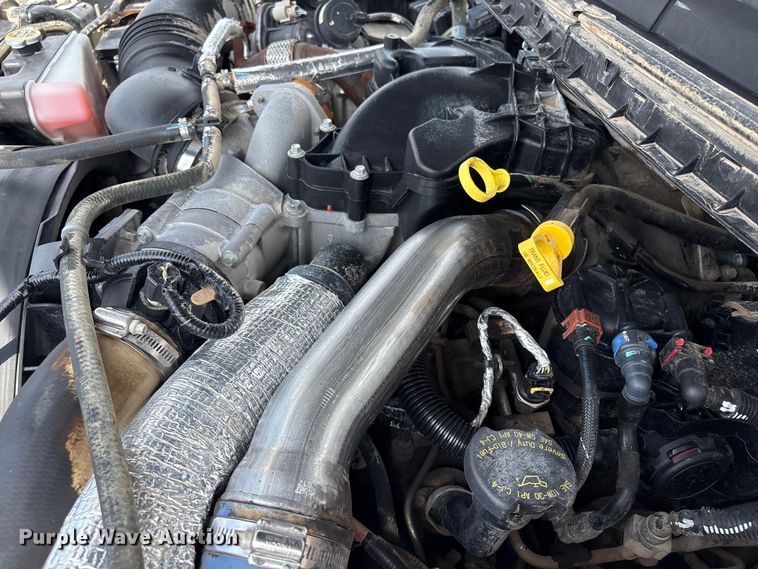 image for item EG8980 2017 Ford F550 Super Duty Crew Cab flatbed truck