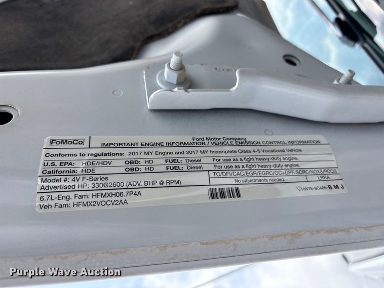 image for item EG8980 2017 Ford F550 Super Duty Crew Cab flatbed truck