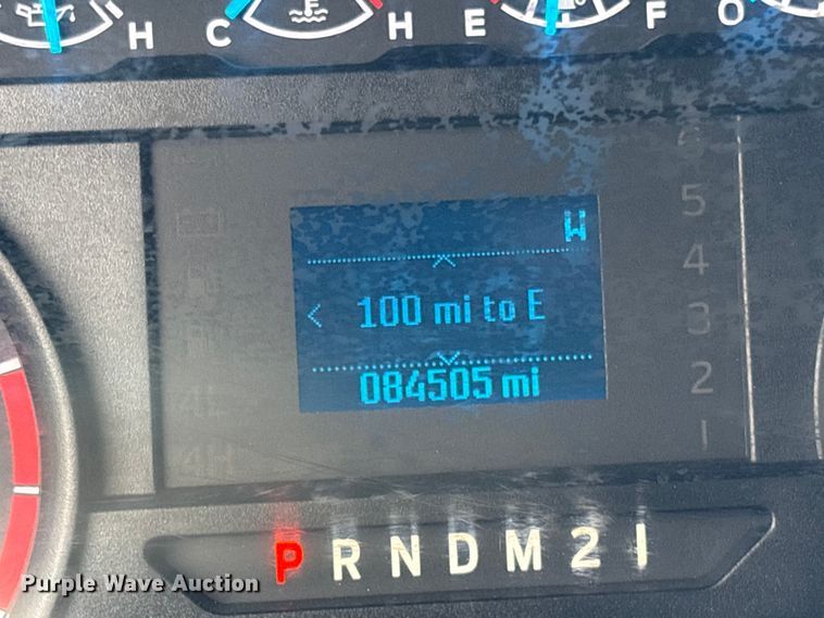 image for item EG8980 2017 Ford F550 Super Duty Crew Cab flatbed truck