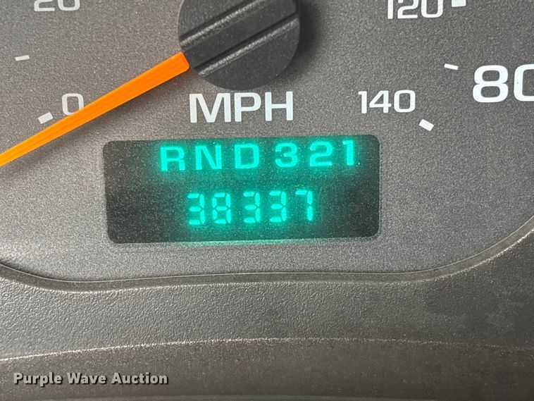 image for item EG8983 2009 Chevrolet C5500 Crew Cab utility / service truck