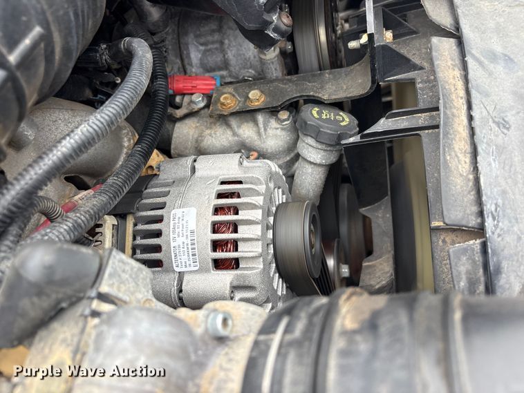 image for item EG8983 2009 Chevrolet C5500 Crew Cab utility / service truck
