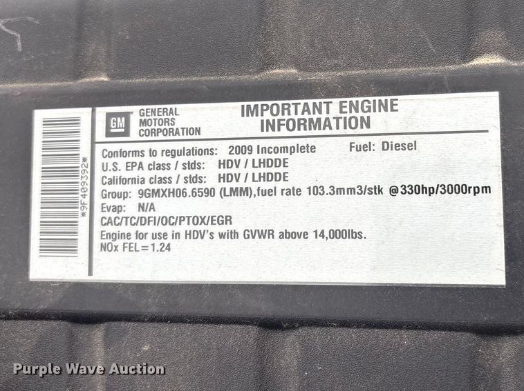 image for item EG8983 2009 Chevrolet C5500 Crew Cab utility / service truck