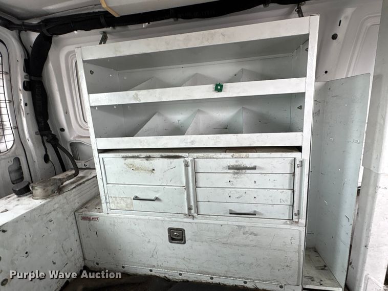 image for item EG8984 2007 Ford E350 van with bucket lift