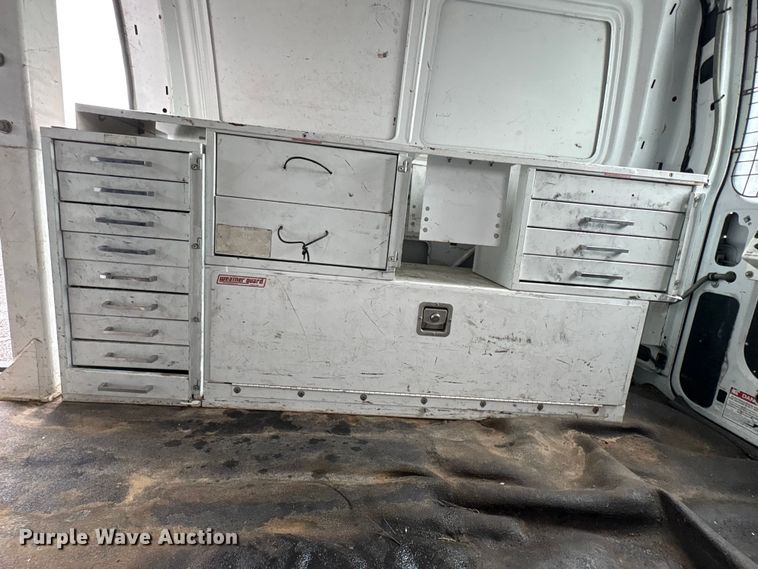 image for item EG8984 2007 Ford E350 van with bucket lift