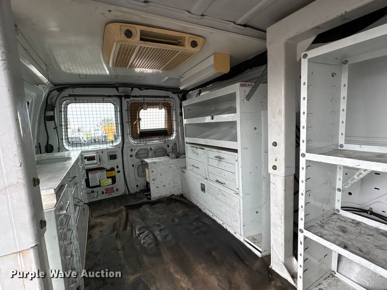 image for item EG8984 2007 Ford E350 van with bucket lift