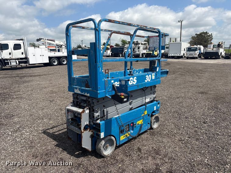 image for item EG8989 2014 Genie GS-1930 scissor lift