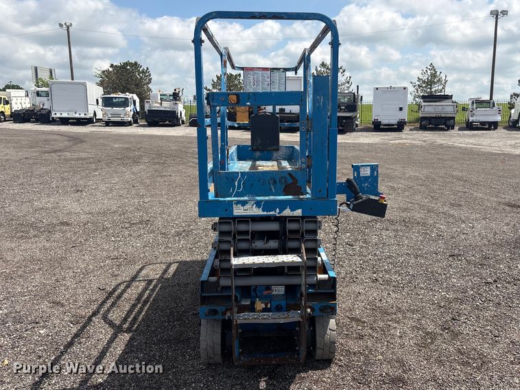 image for item EG8989 2014 Genie GS-1930 scissor lift