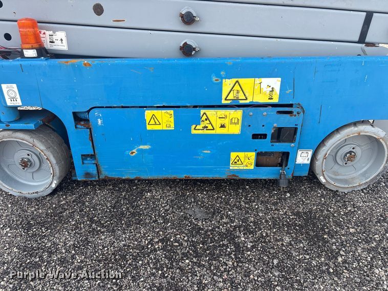 image for item EG8989 2014 Genie GS-1930 scissor lift