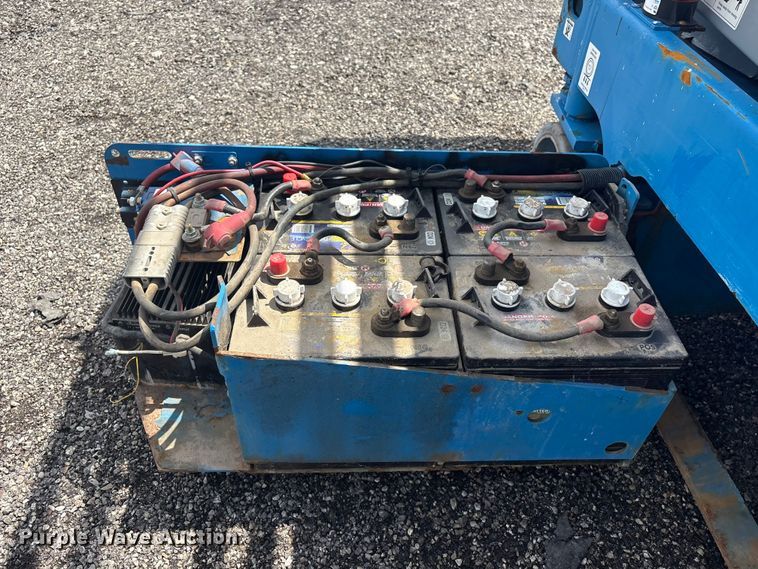 image for item EG8989 2014 Genie GS-1930 scissor lift