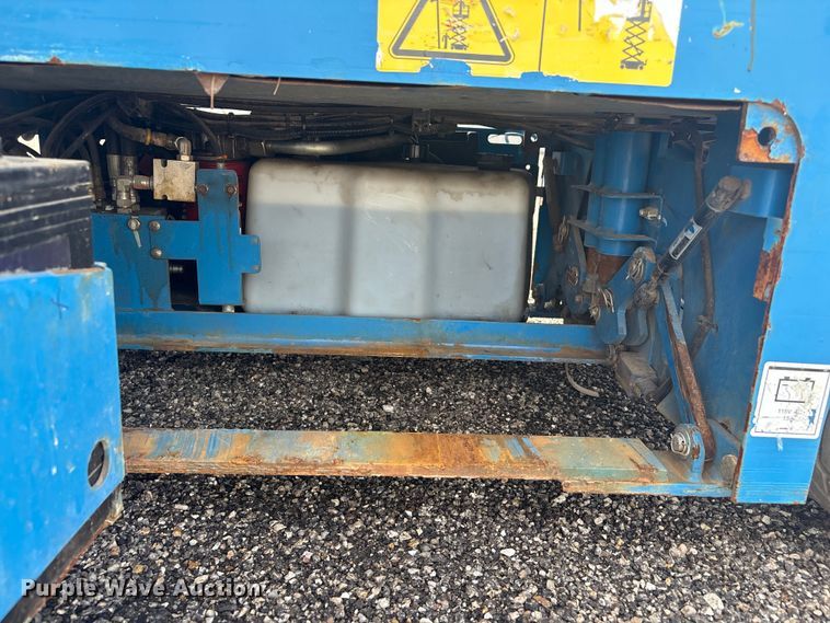 image for item EG8989 2014 Genie GS-1930 scissor lift