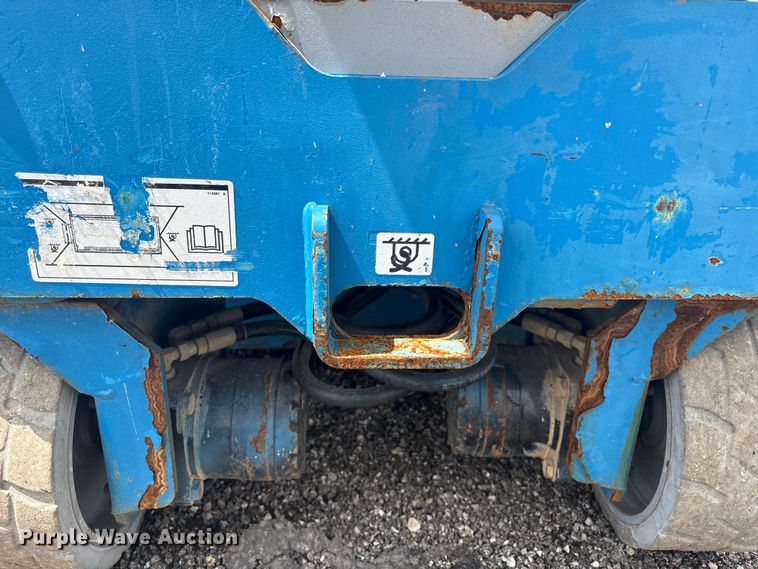 image for item EG8989 2014 Genie GS-1930 scissor lift