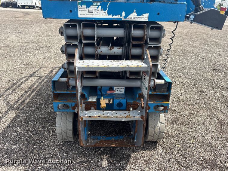 image for item EG8989 2014 Genie GS-1930 scissor lift