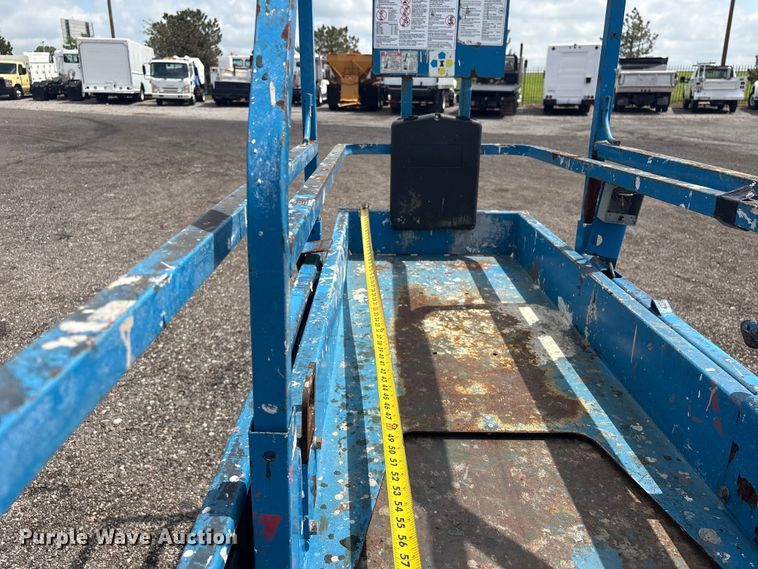 image for item EG8989 2014 Genie GS-1930 scissor lift