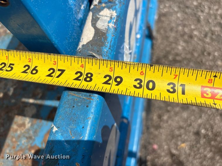 image for item EG8989 2014 Genie GS-1930 scissor lift