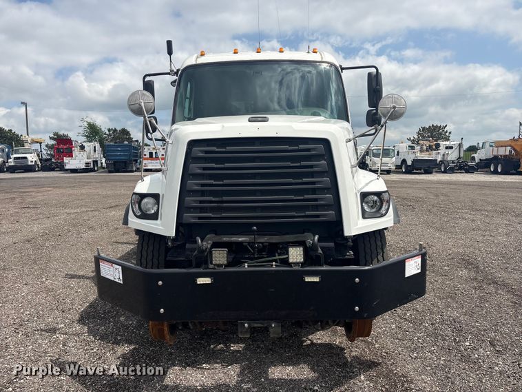 image for item EG8990 2013 Freightliner 108SD Crew Cab crane truck