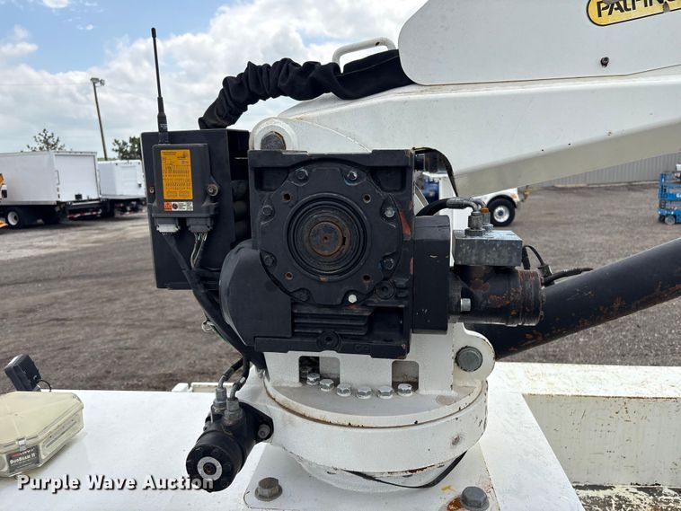 image for item EG8990 2013 Freightliner 108SD Crew Cab crane truck