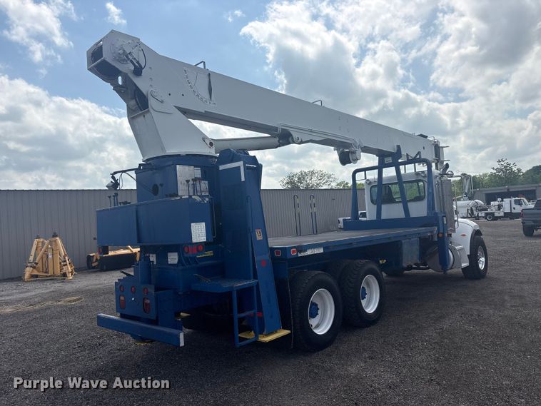 image for item EG8991 2007 Peterbilt 340 crane truck