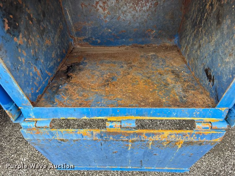 image for item EG8991 2007 Peterbilt 340 crane truck