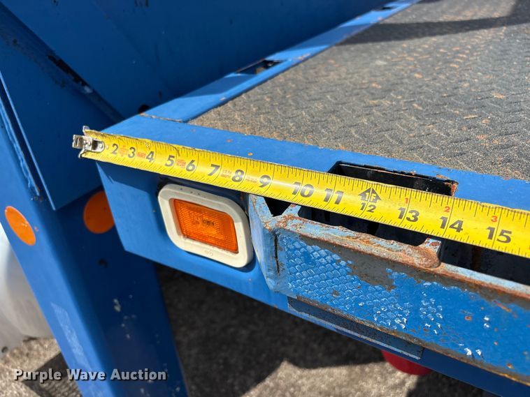 image for item EG8991 2007 Peterbilt 340 crane truck